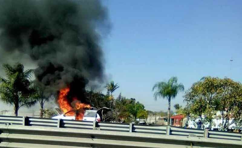 Arde Camioneta En La Autopista Cordoba Fortin
