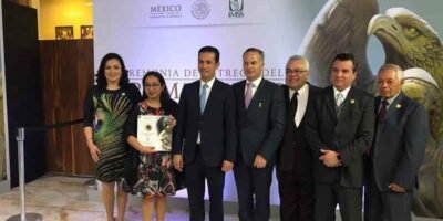 Distintivo Aguila De Oro A Umf 64 Del Imss En Cordoba