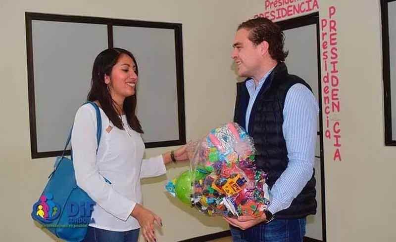 Entrega Dif Mas De Mil Juguetes A Escuelas Y Asociaciones