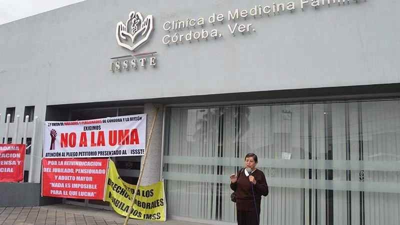 Issste Da Pesimo Servicio A Jubilados De La Zona 3
