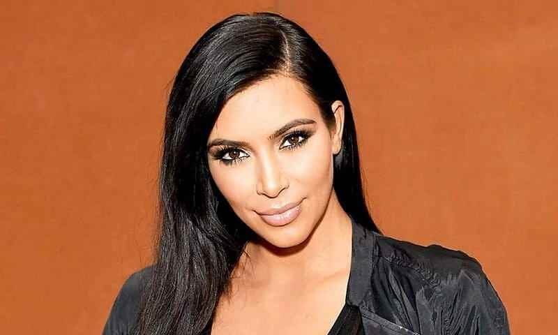 Kim Kardashian Causa Furor Con Foto Semidesnuda En La Cama