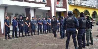 Regresan Policias Municipales A Ixhuatlan