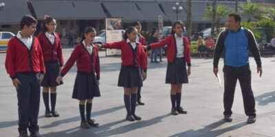 Alcaldesa Abanderara A Casi 60 Escuelas