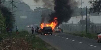 Arde Camioneta En Camino A La Luz Palotal