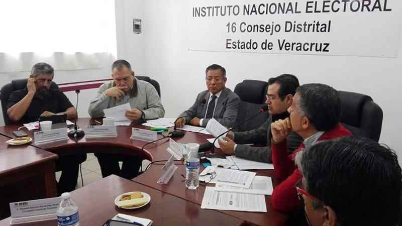 Designa Ine A 129 Capacitadores Para Distrito 16 3