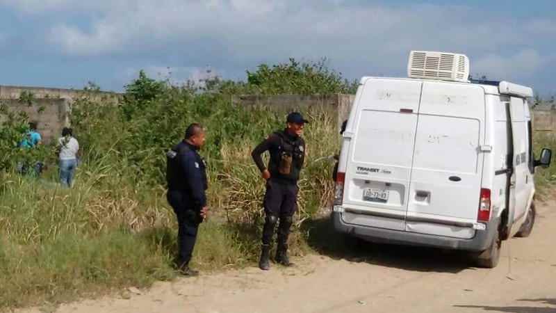 Encuentran A Mujer Degollada