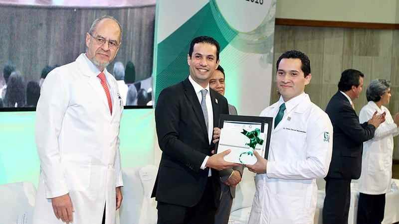 Imss Lider En Formacion De Especialistas Medicos