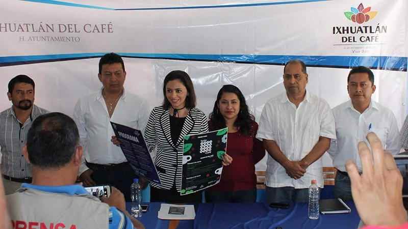 Presentan Programa De Feria Del Cafe En Ixhuatlan