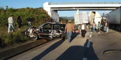 Trailer Embiste Auto En Rancho Trejo Ilesos Los Tripulantes 4