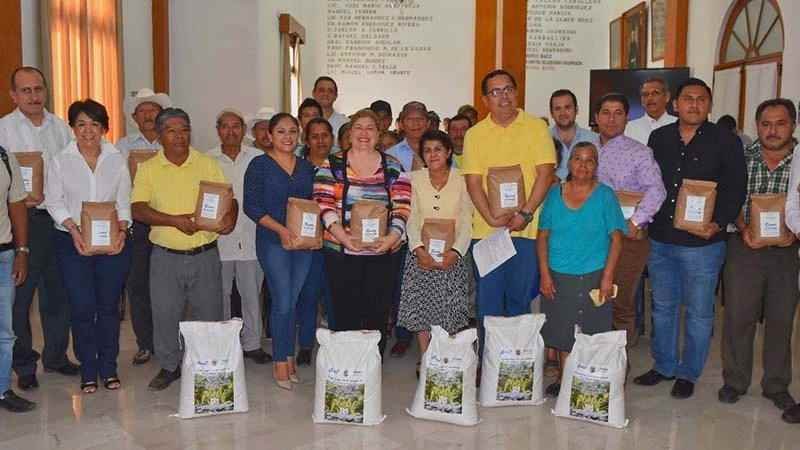 Acuerdan Inifap Y Ayuntamiento Impulsar Produccuon De Maiz Y Frijol