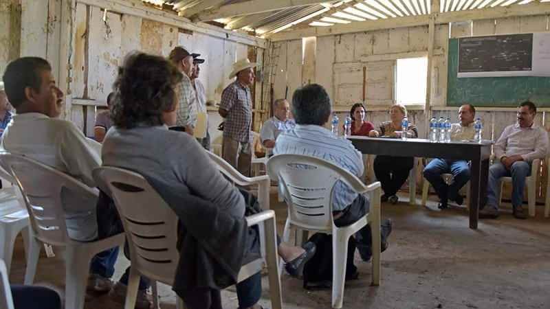 Campana De Salud Del Dif Llega A Loma Grande