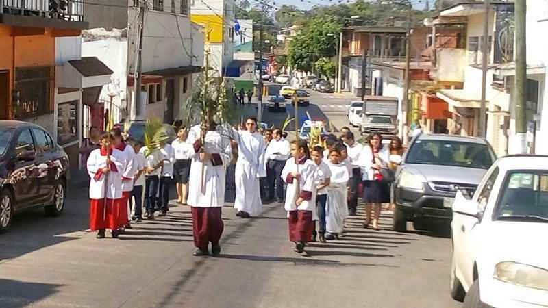 Catolicos Celebran Domingo De Ramos 3