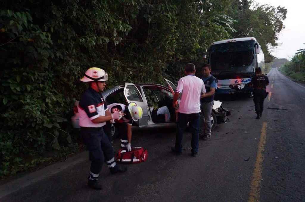 Dos Heridos Deja Choque En Carretera De Tlapacoyan