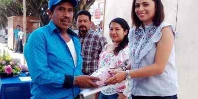 Entregan Semilla A Cafetaleros De Ixhuatlan