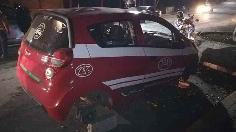 Hallan Taxi De Ixtaczoquitlan Desvalijado En Colonia Paraiso