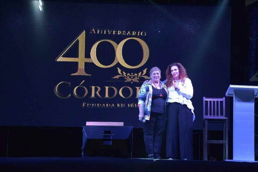 Maria Del Sol Da Conferencia El Valor De Ser Mujer 4