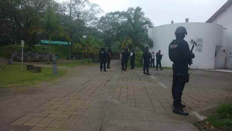 Balean a policía municipal en USBI de Ixtaczoquitlán
