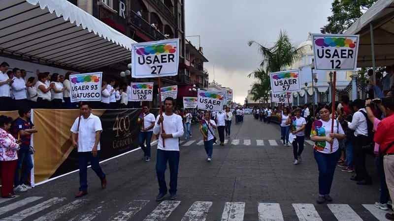 Más de diez mil estudiantes participaron en desfile