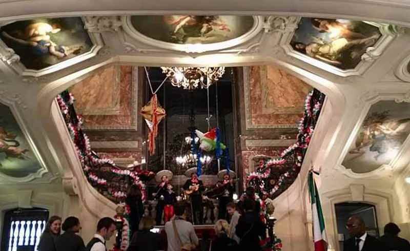 Mexicanos En Francia Celebran Tradicional Posada