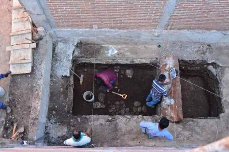 Vestigios prehispánicos en escuela Cantonal: INAH