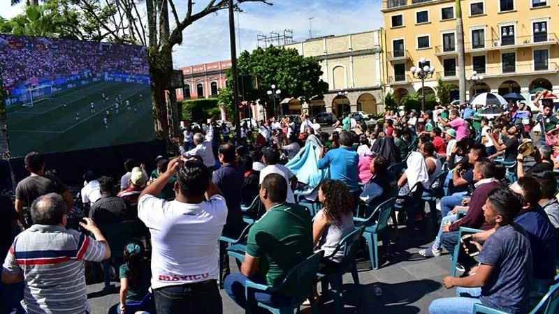 Festejan cordobeses triunfo de México sobre Alemania