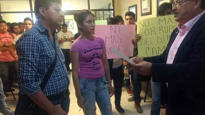 Se manifiestan estudiantes del Tecnológico de Orizaba