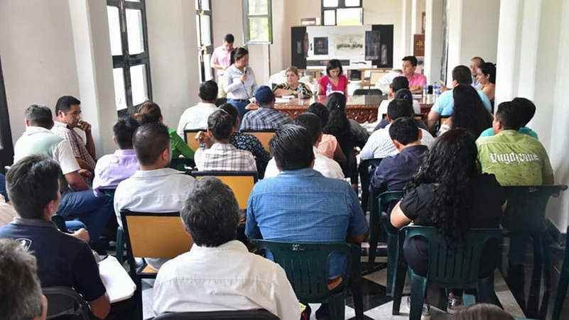 agentes y subagentes municipales se reunen en ayuntamiento