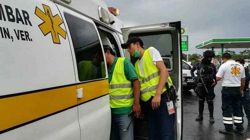derrapa motociclista en monte salas y resulta herido