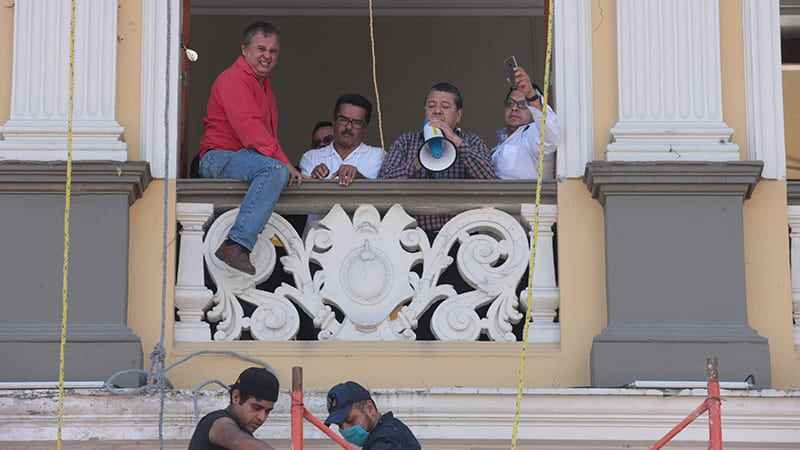 Padre de jóvenes asesinados se deslinda de marcha en su apoyo