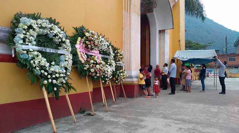Pueblo de Mixtla despide a su alcaldesa y esposo asesinados