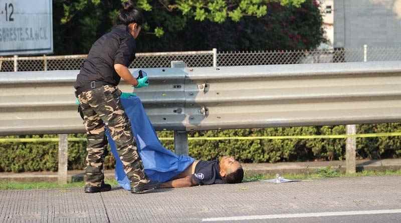 Hallan cadáver en autopista cerca de Los Cafetos