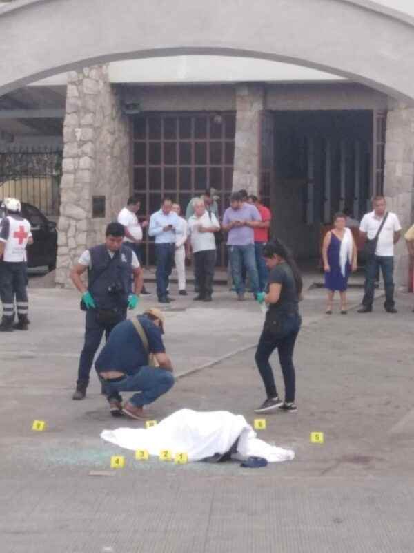 Ejecutados afuera de iglesia en bulevar Córdoba-Fortín