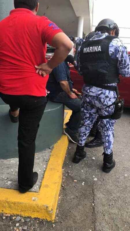 Le entierran arma punzocortante en la cara en disputa por espacio para estacionar
