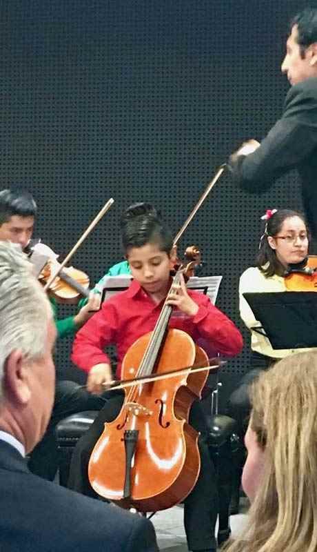 Orquesta de niños mexicanos en París