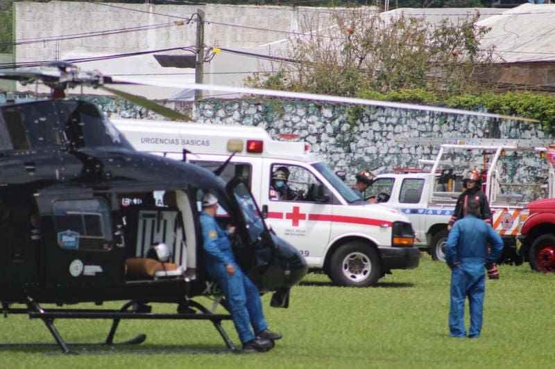 En helicópteros trasladan a heridos graves del accidente de autobús