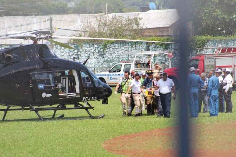 En helicópteros trasladan a heridos graves del accidente de autobús