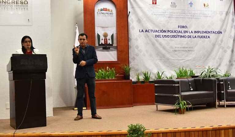 Participa diputada en foro sobre el actuar policial y uso legítimo de la fuerza