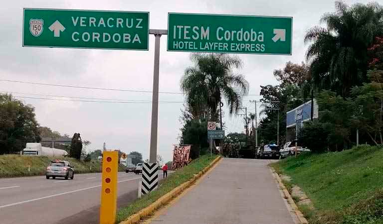Acribillan a persona cerca de entrada al Tec de Monterrey