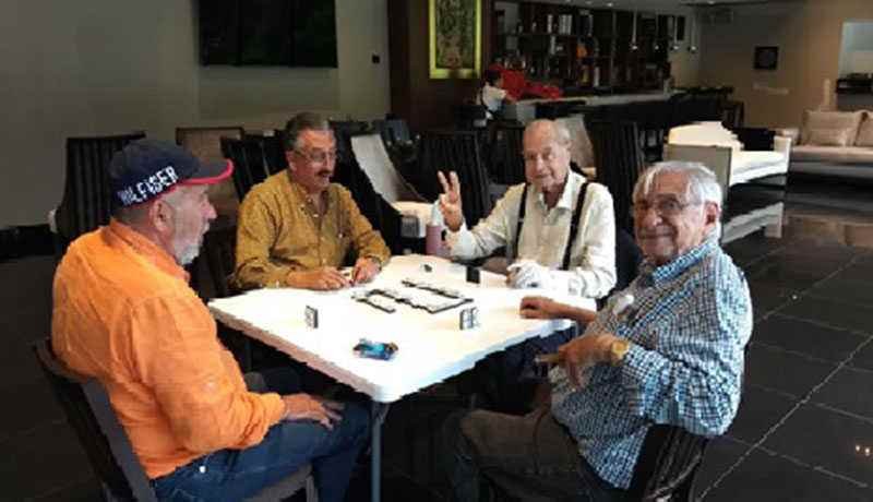 “El ÚLTIMO JUEGO”:
Domingo Muguira, Francisco Rincón, Tomás López Landero y Juan Yunes