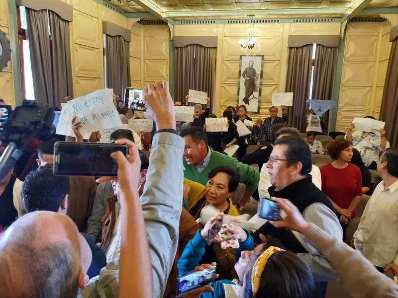 Revientan grupos religiosos encuentro por la igualdad