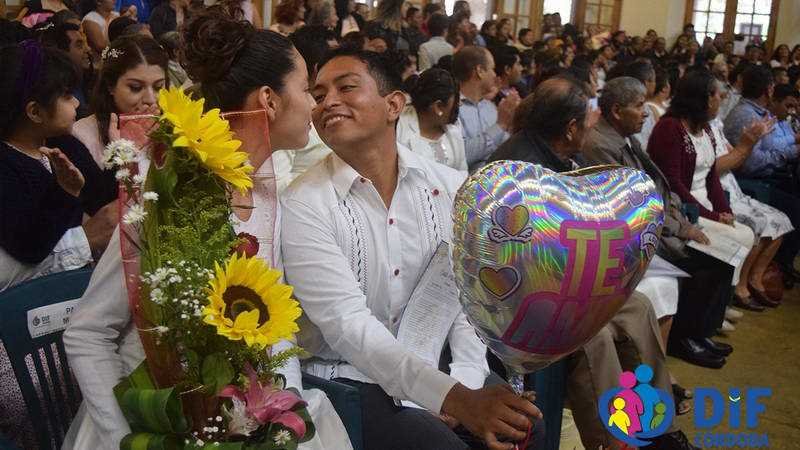 Fortalecen su unión parejas cordobesas en bodas gratuitas ¡Me les caso! 2020
