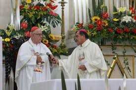 misas a puerta cerrada y en la cabecera parroquial obispo