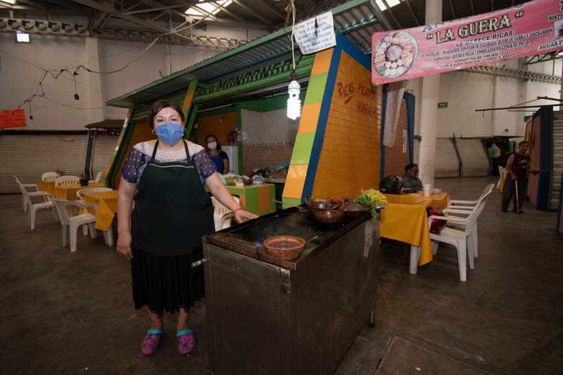 Locatarios del Mercado La Isla, en Córdoba, ofrecen servicio a tu automóvil