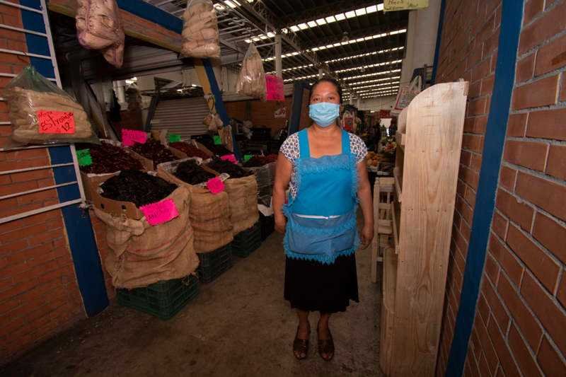 Locatarios del Mercado La Isla, en Córdoba, ofrecen servicio a tu automóvil