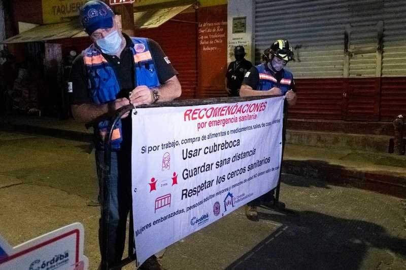 En Córdoba instalan cercos sanitarios en primer cuadro y mercado Revolución