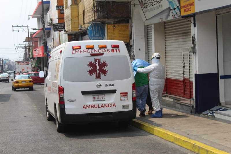 Extraen de consultorio céntrico de Córdoba a cañero contagiado con posible Covid
