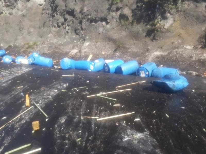 Vuelca camioneta cargada con cloro en la autopista Puebla-Córdoba