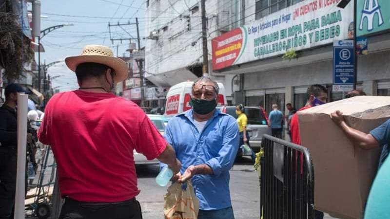 Se suman locatarios del mercado Revolución a acciones sanitarias por Covid