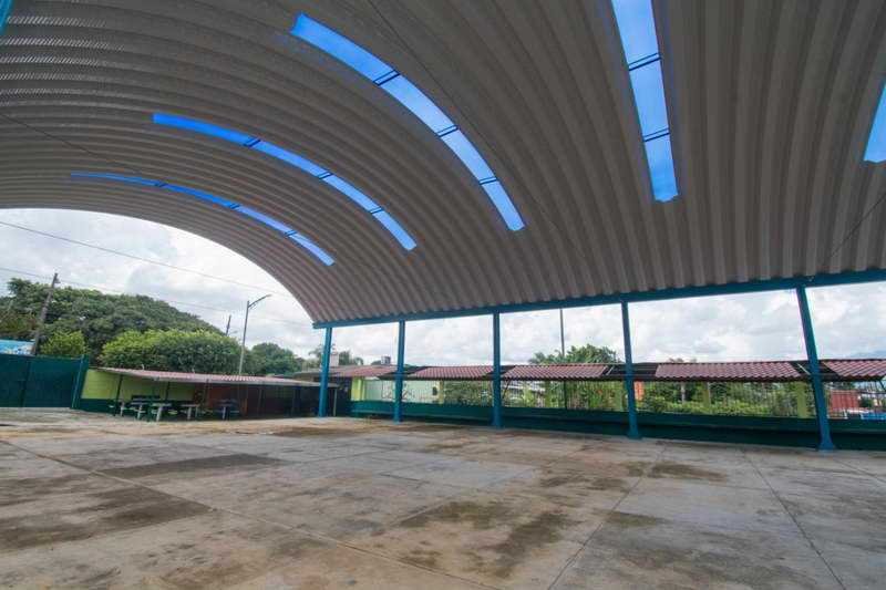 Ayuntamiento de Córdoba invierte más de 8 mdp para construir domos en escuelas
