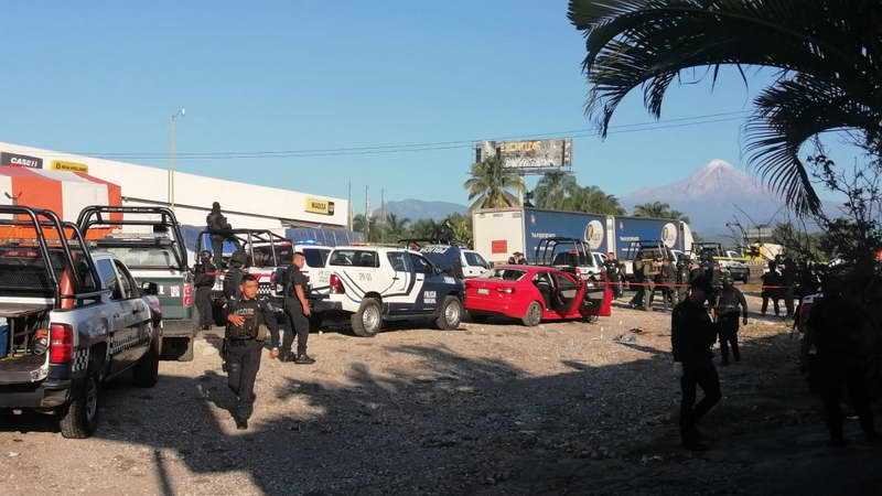 Enfrentamiento en autopista Veracruz-Córdoba: 4 detenidos, 3 de ellos heridos